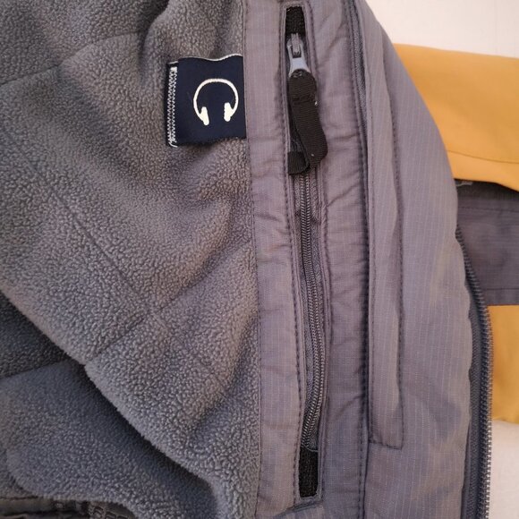 Outer Boundary Smartech Ladies Size Medium Gold & Grey Jacket with Packable Hood - Picture 11 of 15